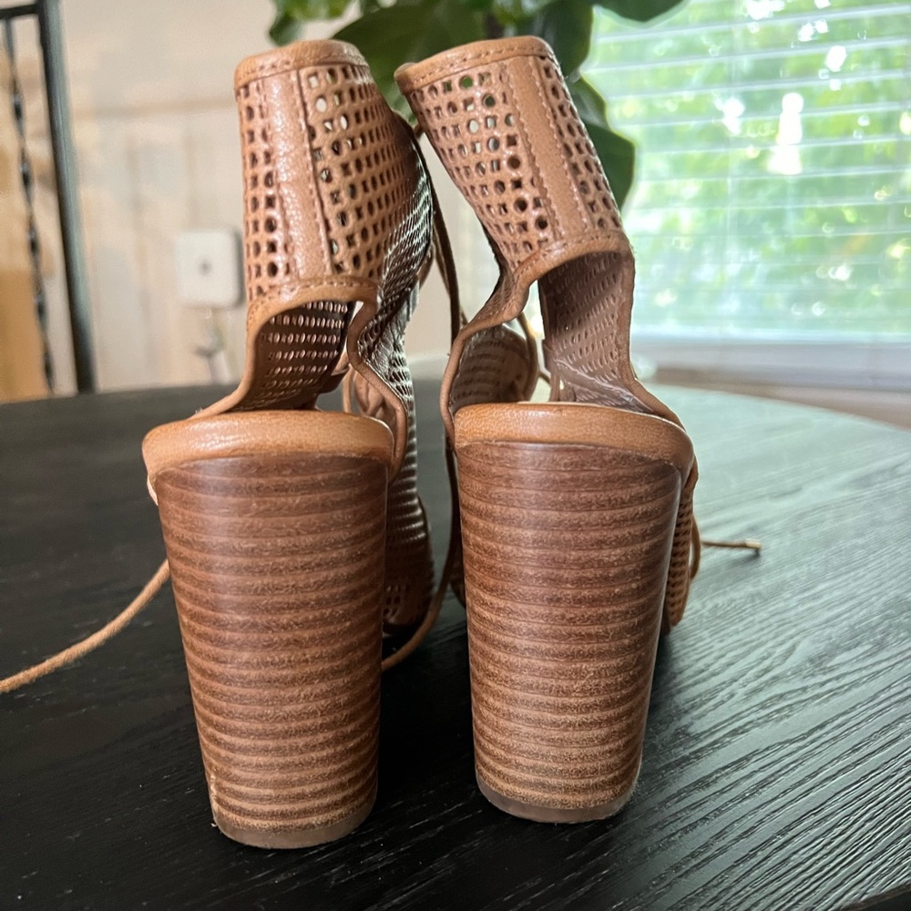 Aldo Shoes - Picture 7 of 9